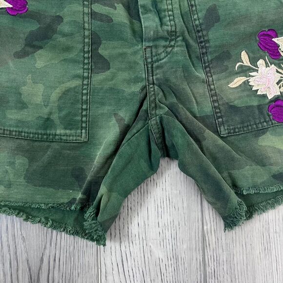 Free People Size 0 Embroidered Floral Camo Boho Cotton High Rise Bermuda Shorts - Picture 9 of 12